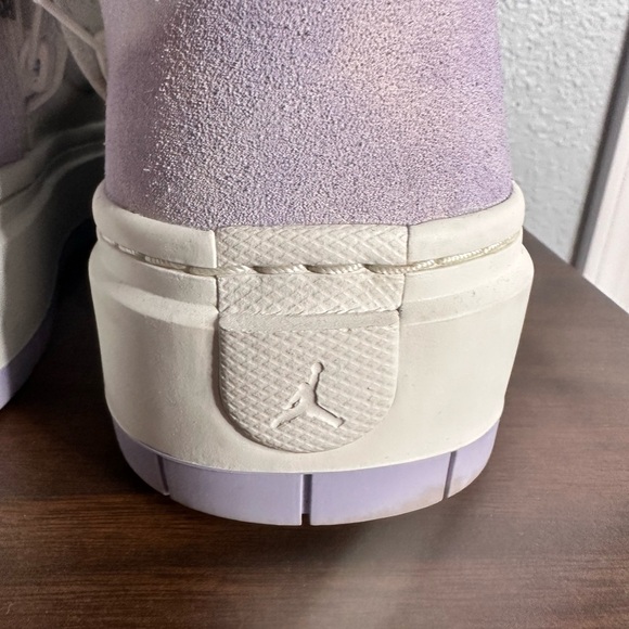 Nike Air Jordan 1. Women’s size 11. - Picture 9 of 11